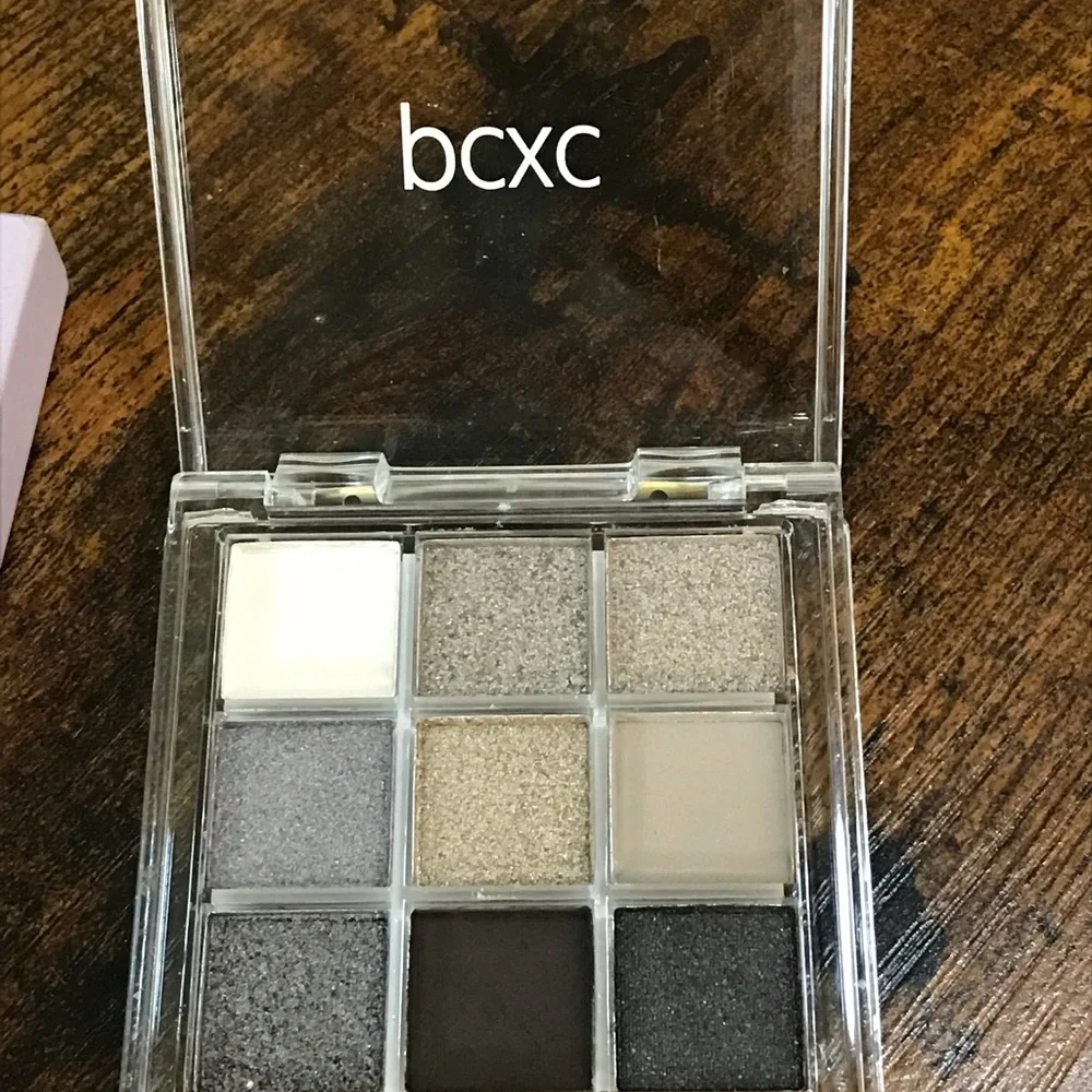 Gray & Silver Eyeshadow Palette